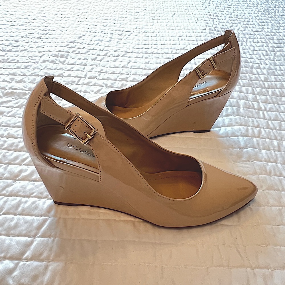 BCBG  |  Patent Peak Hole Wedge